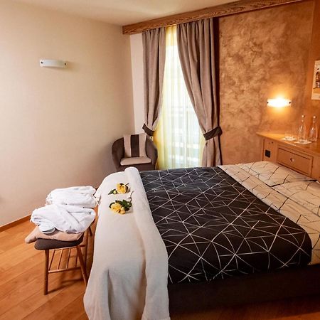 Romantic Charming Hotel Rancolin Moena Esterno foto