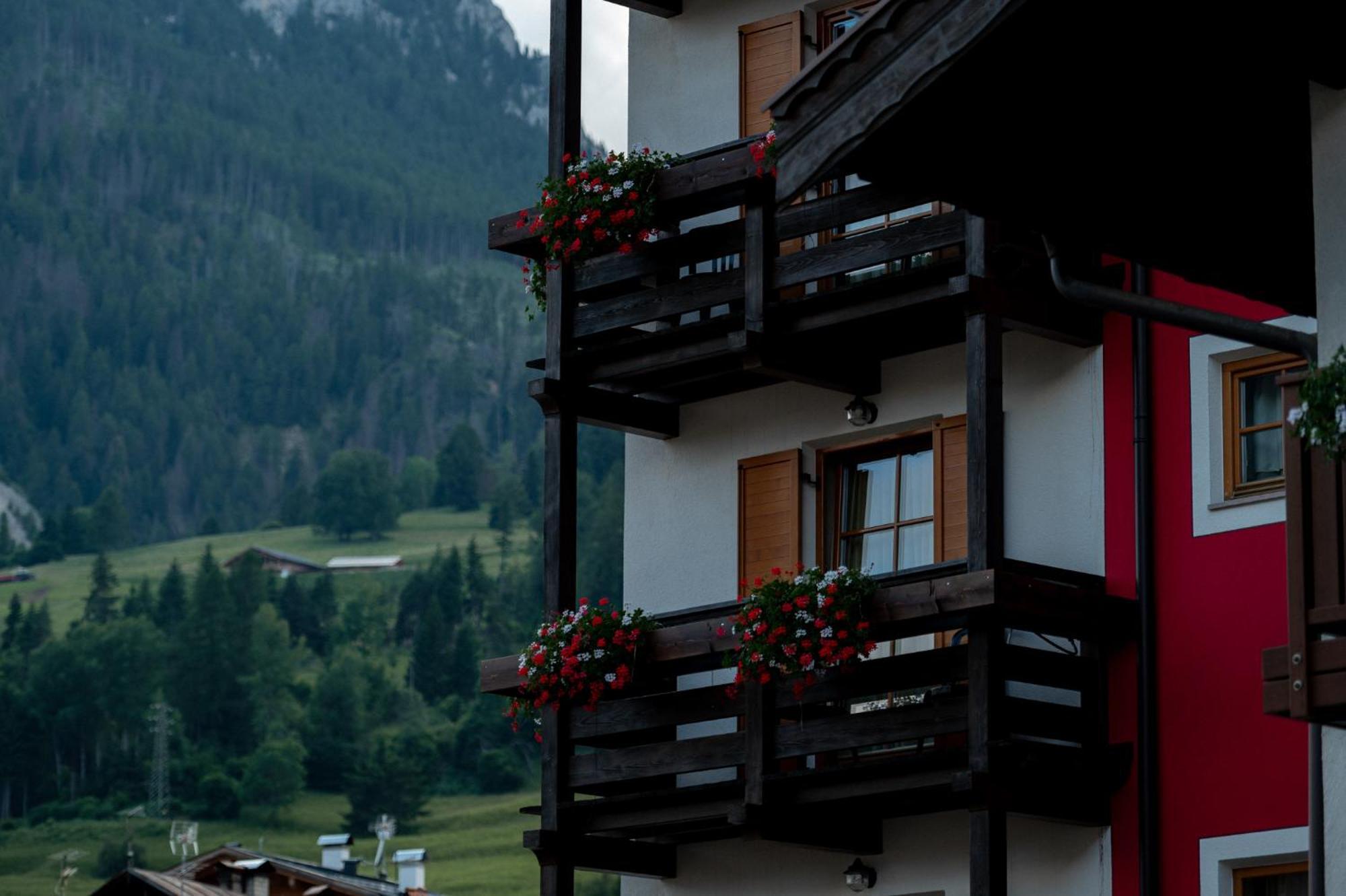 Romantic Charming Hotel Rancolin Moena Esterno foto