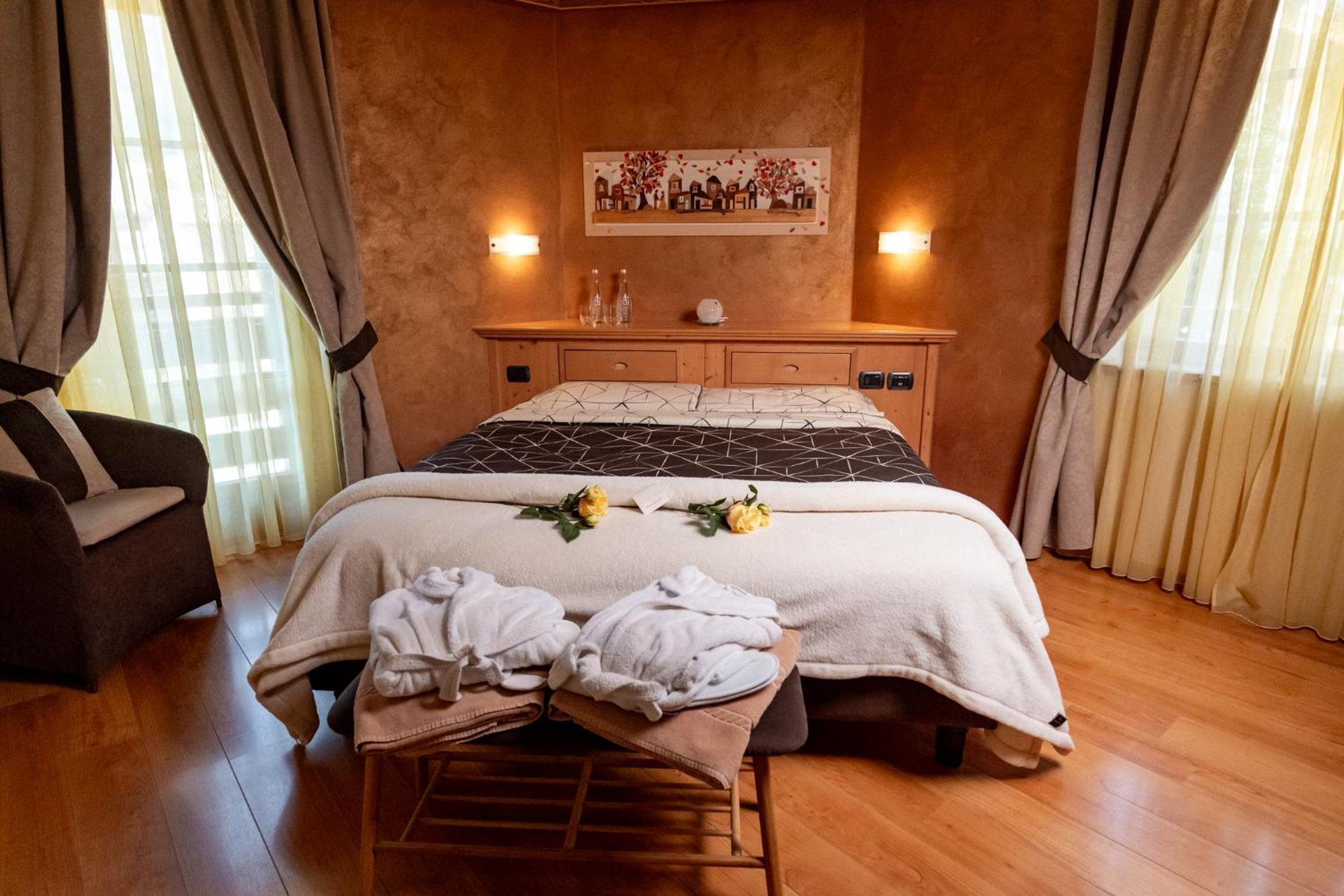 Romantic Charming Hotel Rancolin Moena Esterno foto