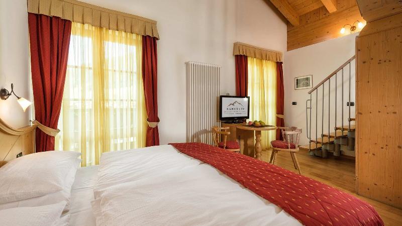 Romantic Charming Hotel Rancolin Moena Esterno foto